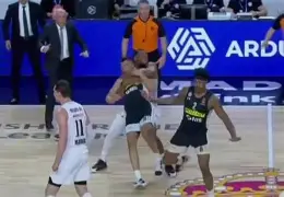 爱游戏APP-风云突变！阿贾克斯今晚篮板制胜；欧篮联版图或变；信心回归；年轻球员得到机会(欧篮联赛程比分排名)