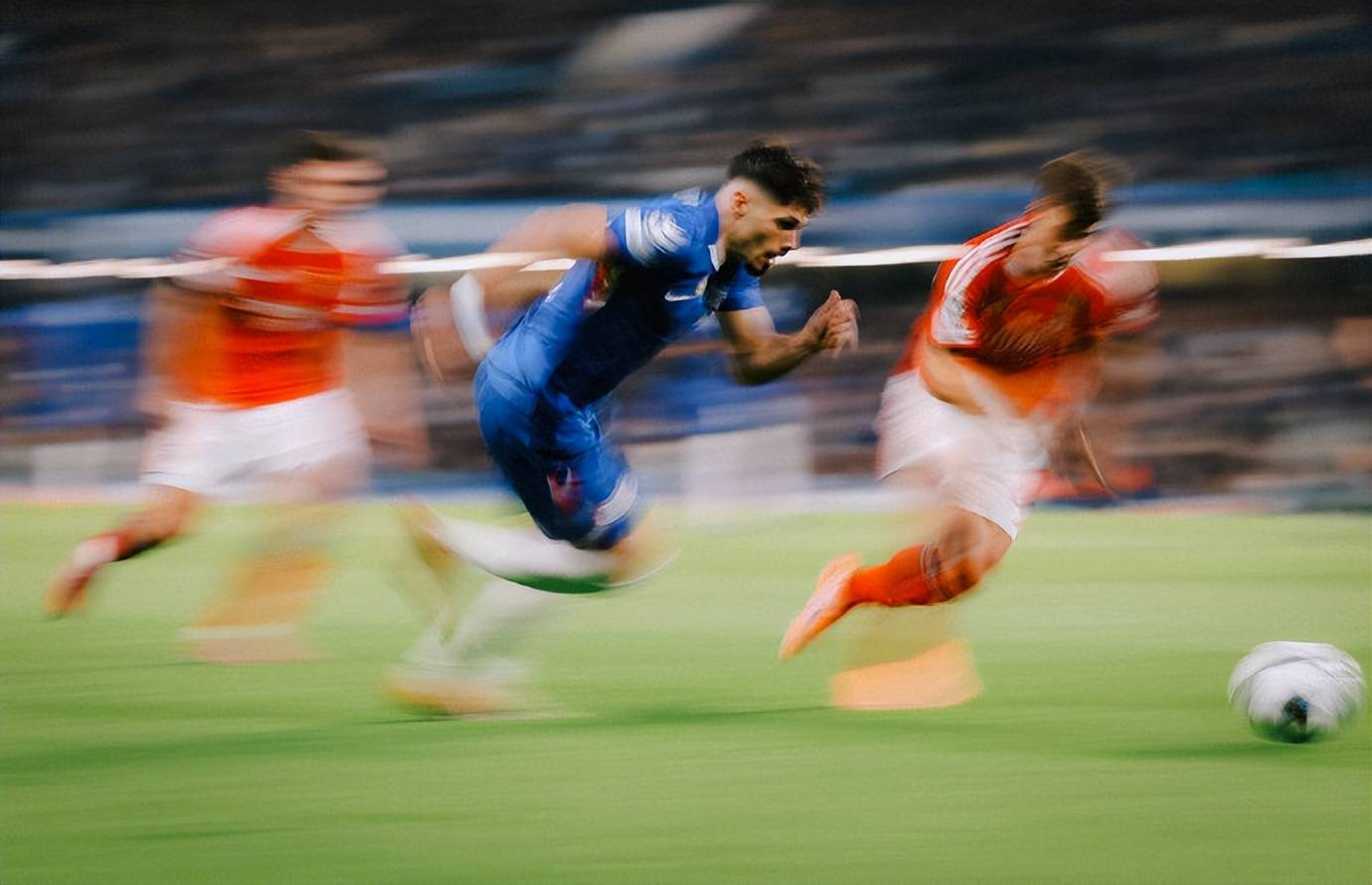 包含国际比赛日本菲卡备战英超,止住颓势细节曝光,管理层满意,年轻球员得到机会的词条 包含国际比赛日本菲卡备战英超,止住颓势细节曝光,管理层满意,年轻球员得到机会的词条