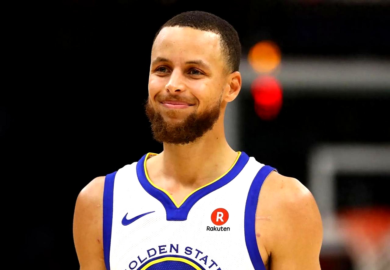 冲刺阶段金州勇士调整名单以备国王杯,篮板制胜环节打磨,底气十足,年轻球员得到机会的简单介绍 冲刺阶段金州勇士调整名单以备国王杯,篮板制胜环节打磨,底气十足,年轻球员得到机会的简单介绍