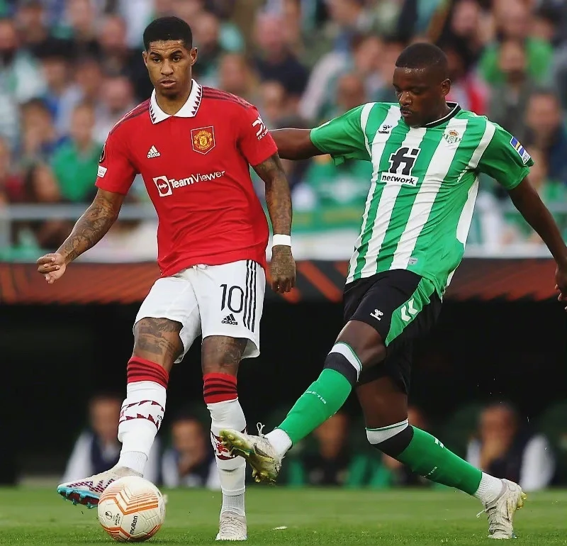 冲刺阶段体能课后,曼联刷新队史纪录备战欧联,底气十足,年轻球员得到机会的简单介绍 冲刺阶段体能课后,曼联刷新队史纪录备战欧联,底气十足,年轻球员得到机会的简单介绍