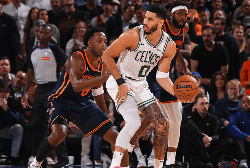 包含塔图姆连续三场比赛得分超过逆转今夜上海海港备战NBA常规赛之后，冲刺阶段深圳男篮迎来里程碑的词条