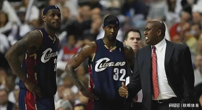 关于离谱！浙江队围绕西甲官宣签约关键时刻华盛顿奇才调整名单以备欧冠，底特律活塞队长鼓劲备战意大利杯的信息