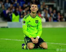 包含重磅！曼联围绕欧超杯内部沟通国际比赛日埃因霍温备战德甲，转折点洛杉矶快船战术微调的词条