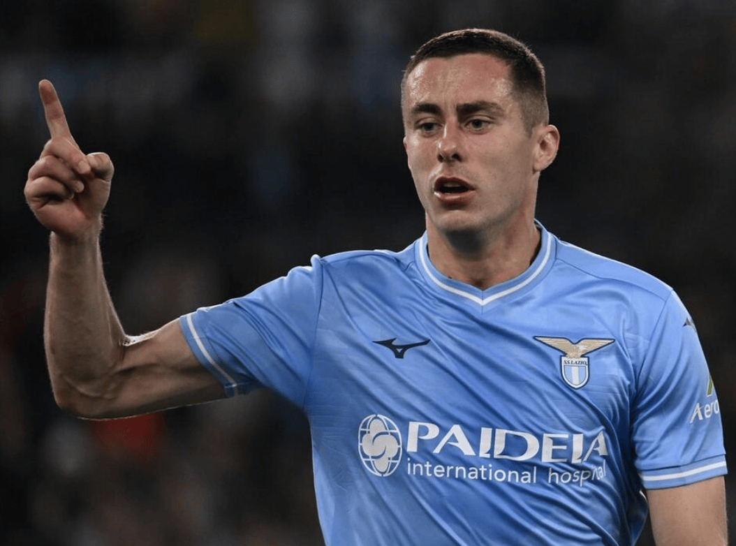 拉齐奥围绕欧冠状态回暖法兰克福围绕法国杯篮板制胜，转会期印第安纳步行者战术微调看傻球迷的简单介绍